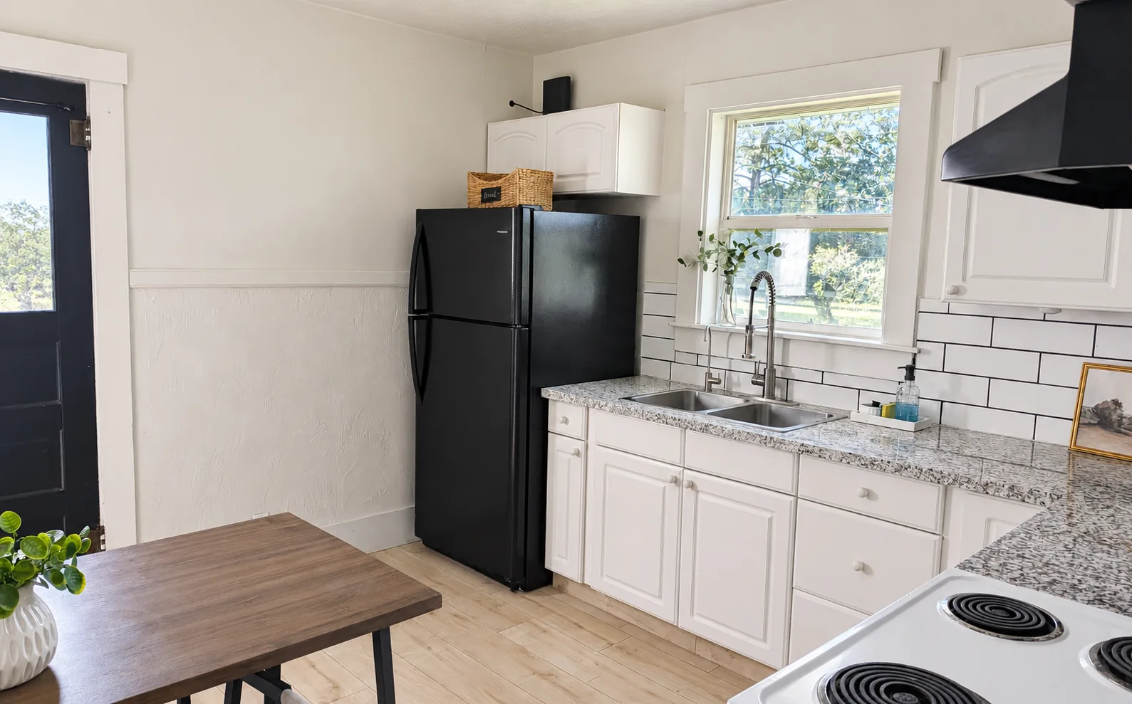 An inviting rental kitchen
